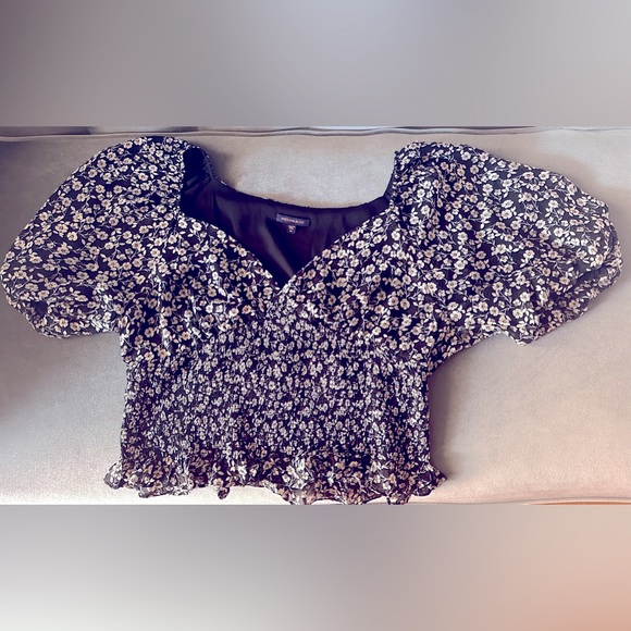 Black and Ivory Floral Print Smocked Blouse - Picture 2 of 3